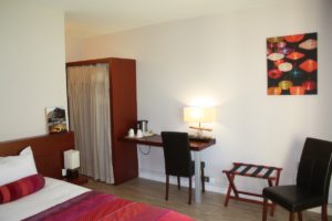 chambre-orient-route-de-la-soie-bureau
