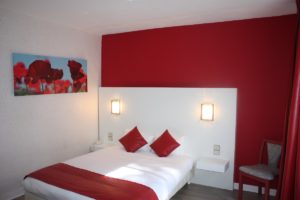 Chambre mezzanine-cote-sud-rouge-coquelicot