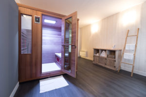 latitude ouest -zen-espace-detente-sauna-fushia