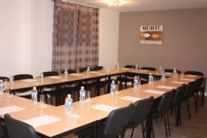 seminaire Latitude Ouest-salle-quai-17-dressee