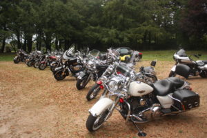 latitude-ouest-parking-motos-harley-davidson